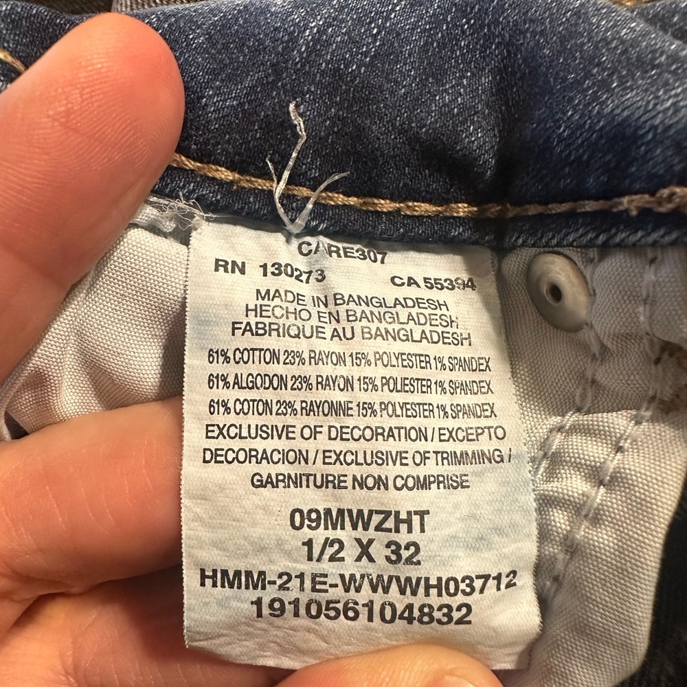 Wrangler Women's Boot Cut Jeans in Medium Blue size 1/2x32 - Picture 7 of 7